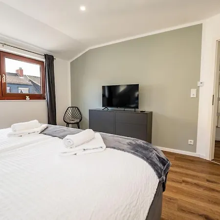 Moderne Maisonette Im Fluesseviertel *