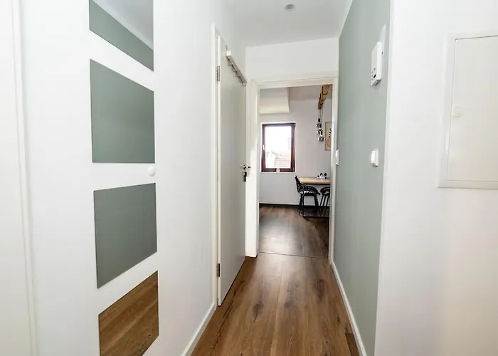 Moderne Maisonette Im Fluesseviertel Brema